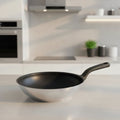 Max Comfort Wok Acier inoxydable Antiadhesif 28 cm Poele inox induction avec revetement Titanium antiadhesif Indicateur ThermoSpot pour saisie parfaite Poignee isolee